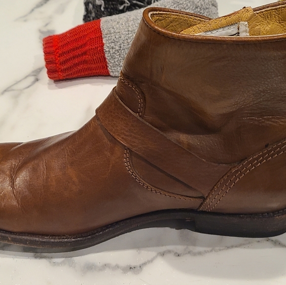 FRYE Cognac Tyler Engineer Brown Leather Ankle Boots 9.5 - Picture 13 of 16